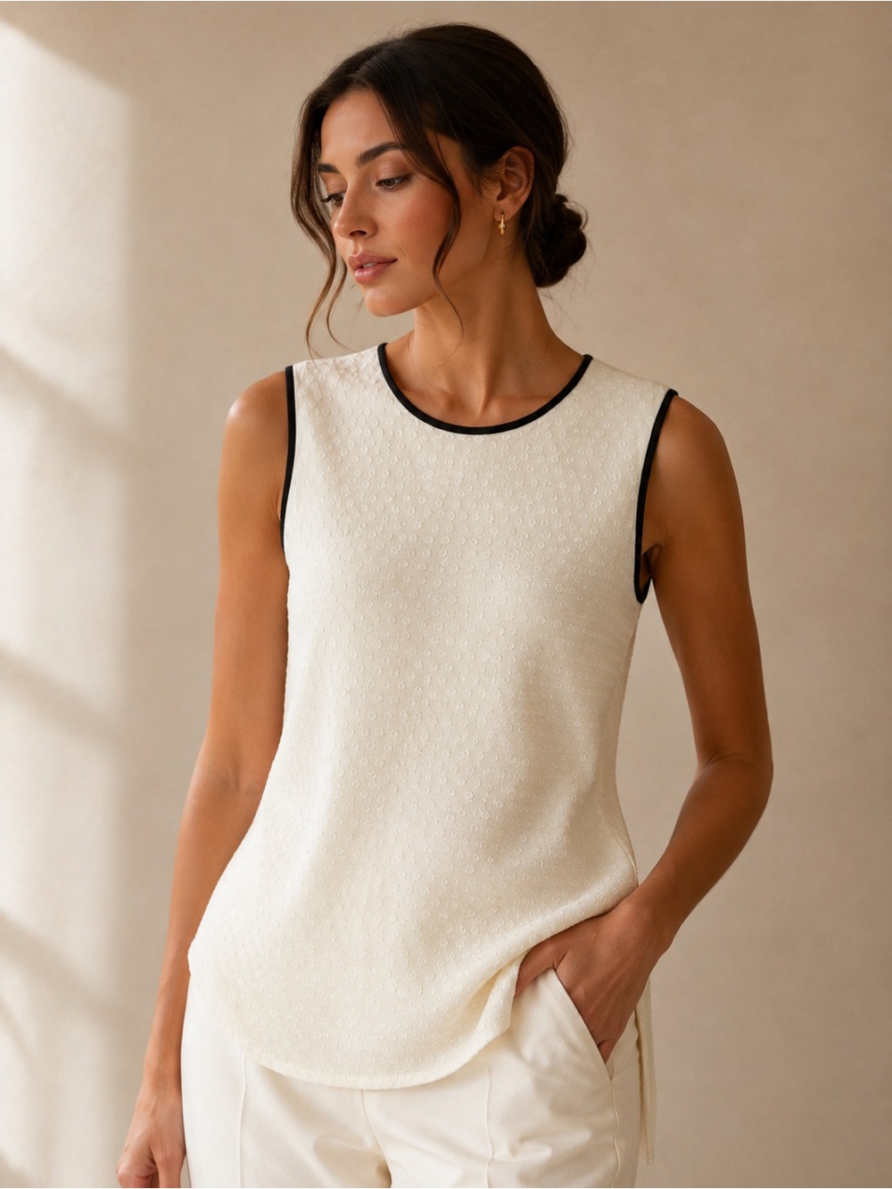 St. John Ivory Silk Swiss Dot Sleeveless Shell Top Black Trim US S